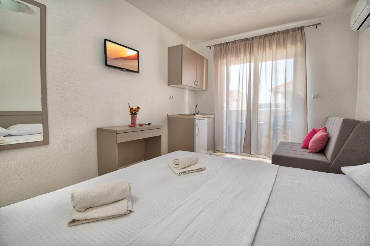 Apartments Capeta Неум Екстер'єр фото