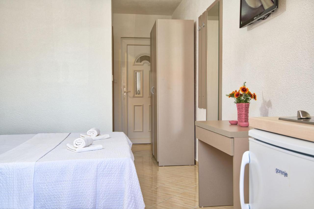 Apartments Capeta Неум Екстер'єр фото